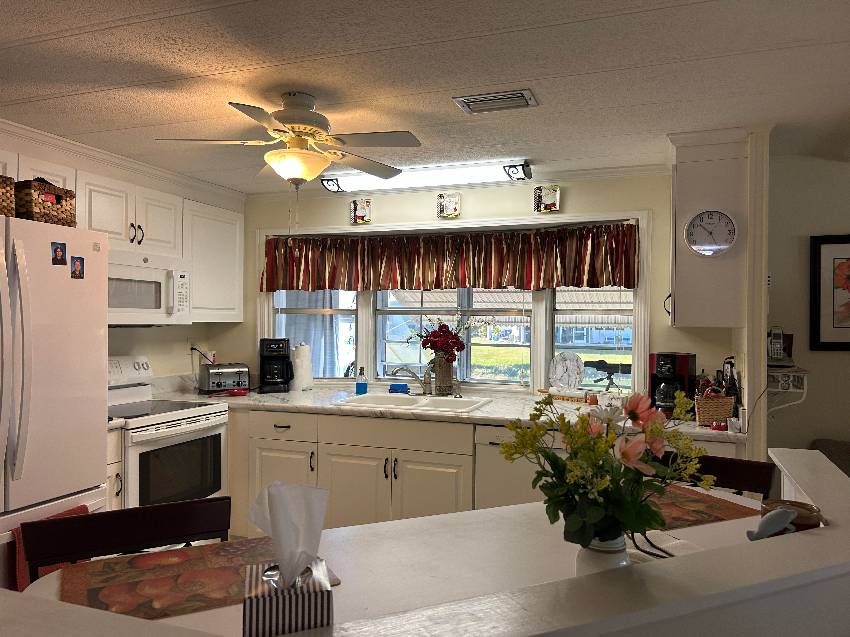7907 Lakeshore Drive a Ellenton, FL Mobile or Manufactured Home for Sale